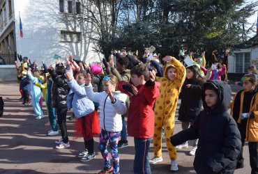 FLASHMOB DES ENFANTS DE L'ACCEUIL DE LOISIRS DES RENOUILLÈRES